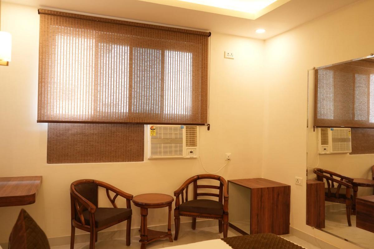 Hotel Golden Palace Lakhnau Kültér fotó