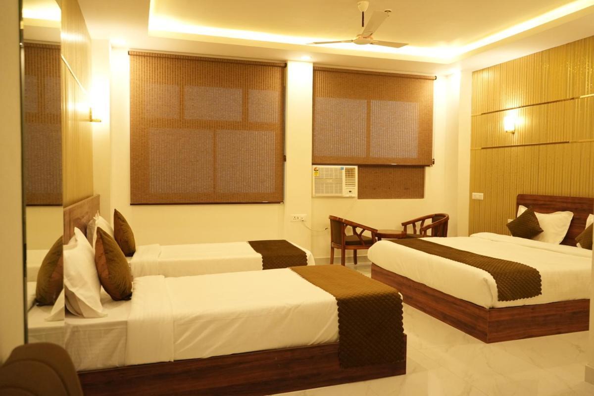 Hotel Golden Palace Lakhnau Kültér fotó